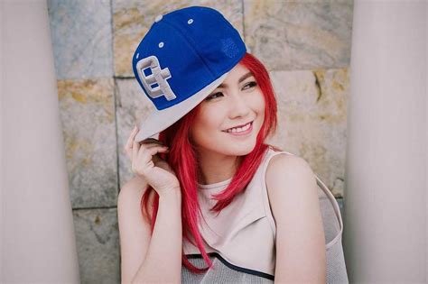Yeng Constantino's Biography And Facts' .